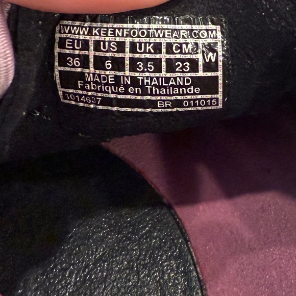 ~Keen~ Uneek Shoes! Size 6 - Picture 3 of 3